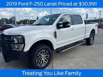 2019 Ford F-250 Super Duty 4X4 Lariat 4DR Crew Cab 6.8 FT. SB Pickup