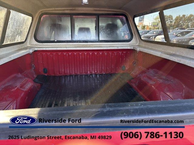 2015 Ford F-250 - $31,995