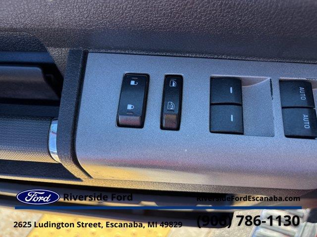 2015 Ford F-250 - $31,995