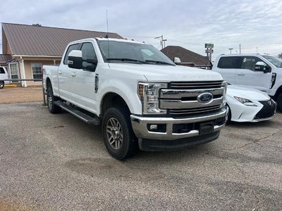 2019 Ford F-250 Super Duty 4X4 Lariat 4DR Crew Cab 6.8 FT. SB Pickup