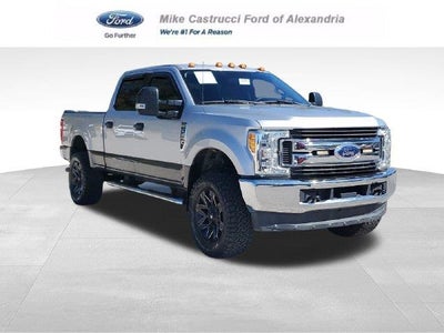 2017 Ford F-250 Super Duty 4X4 XLT 4DR Crew Cab 6.8 FT. SB Pickup