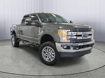 2017 Ford F-250 Super Duty 4X4 King Ranch 4DR Crew Cab 6.8 FT. SB Pickup