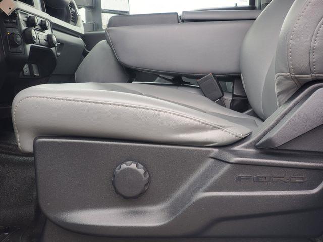 2024 Ford F-250 - $37,988