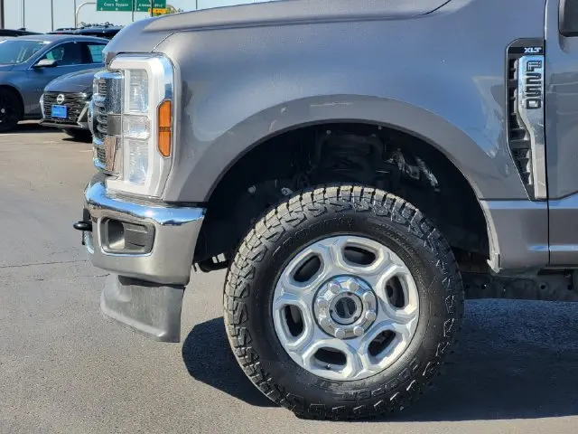 2025 Ford F-250 - $50,995