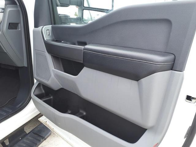 2025 Ford F-250 - $47,995