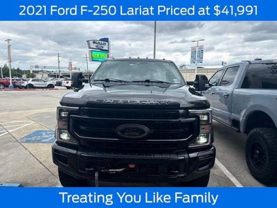 2021 Ford F-250 Super Duty 4X4 Lariat 4DR Crew Cab 6.8 FT. SB Pickup