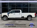 2023 F-250 Super Duty Thumbnail 2