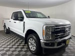 2023 F-250 Super Duty Thumbnail 3