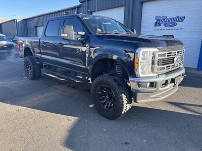 2024 Ford F-250 Super Duty 4X4 XL 4DR Crew Cab 8 FT. LB Pickup