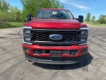 2024 F-250 Super Duty Thumbnail 3
