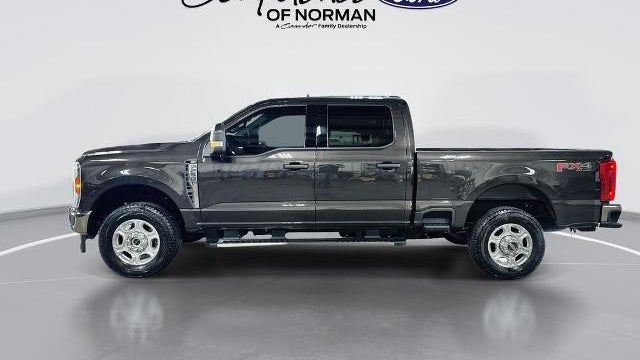 2025 Ford F-250 Super Duty Platinum