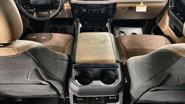 2025 Ford F-250 Super Duty Platinum