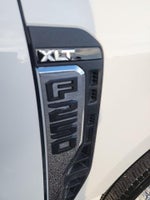 2025 F-250 Super Duty Thumbnail 10