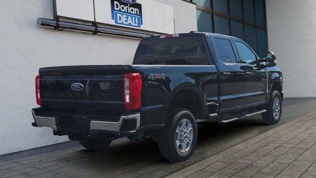 2025 Ford F-250 Super Duty Platinum