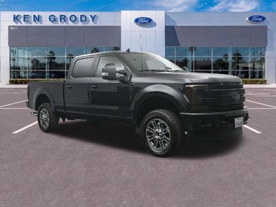 2019 Ford F-250 Super Duty 4X4 Platinum 4DR Crew Cab 8 FT. LB Pickup