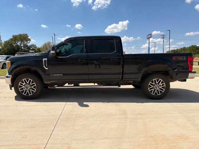 2017 Ford F-250 Super Duty Lariat — photo 1 of 12