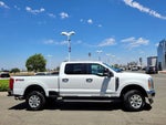 2023 F-250 Super Duty Thumbnail 3
