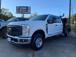 2023 Ford F-250 Super Duty with Oxford White Exterior