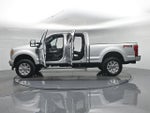 2017 F-250 Super Duty Thumbnail 4