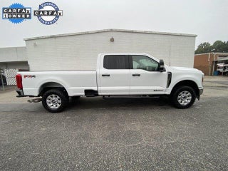 2024 Ford F-250 Super Duty with Oxford White Exterior