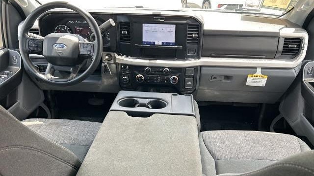 2025 Ford F-250 Super Duty Platinum