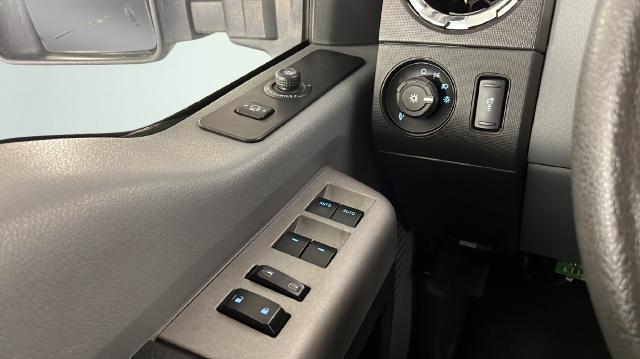 2016 Ford F-250 - $33,495