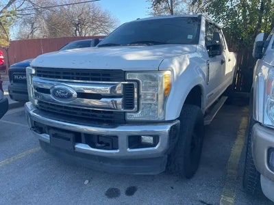 2017 Ford F-250 Super Duty 4X4 XLT 4DR Crew Cab 6.8 FT. SB Pickup