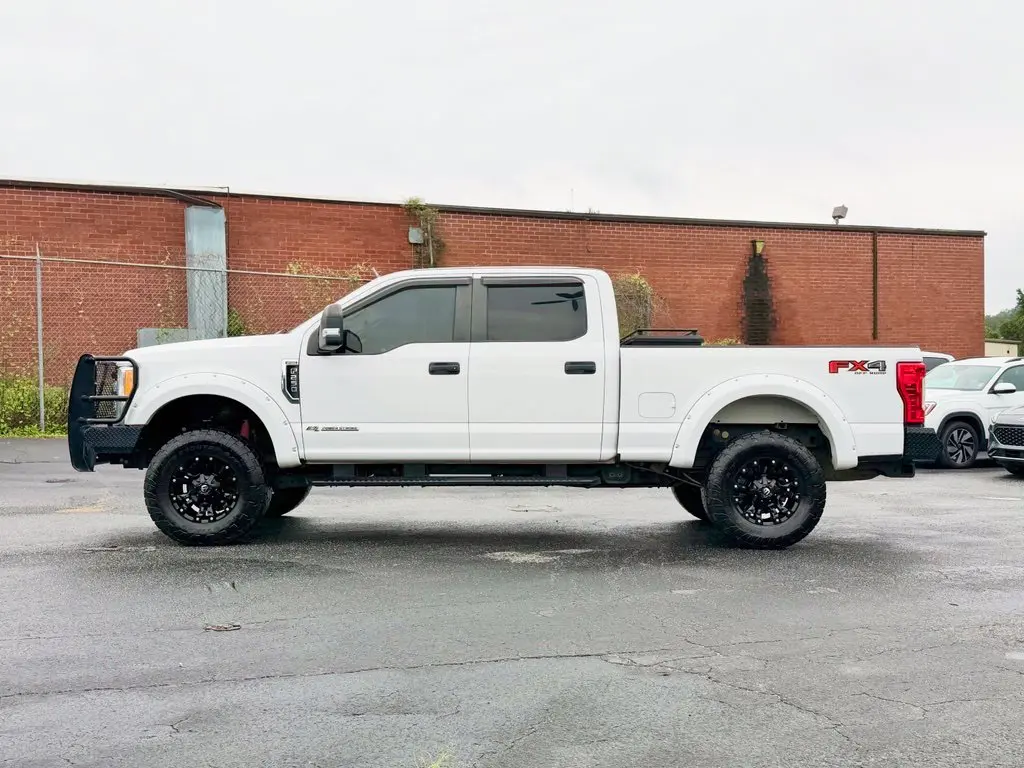 2017 Ford F-250 - $36,895