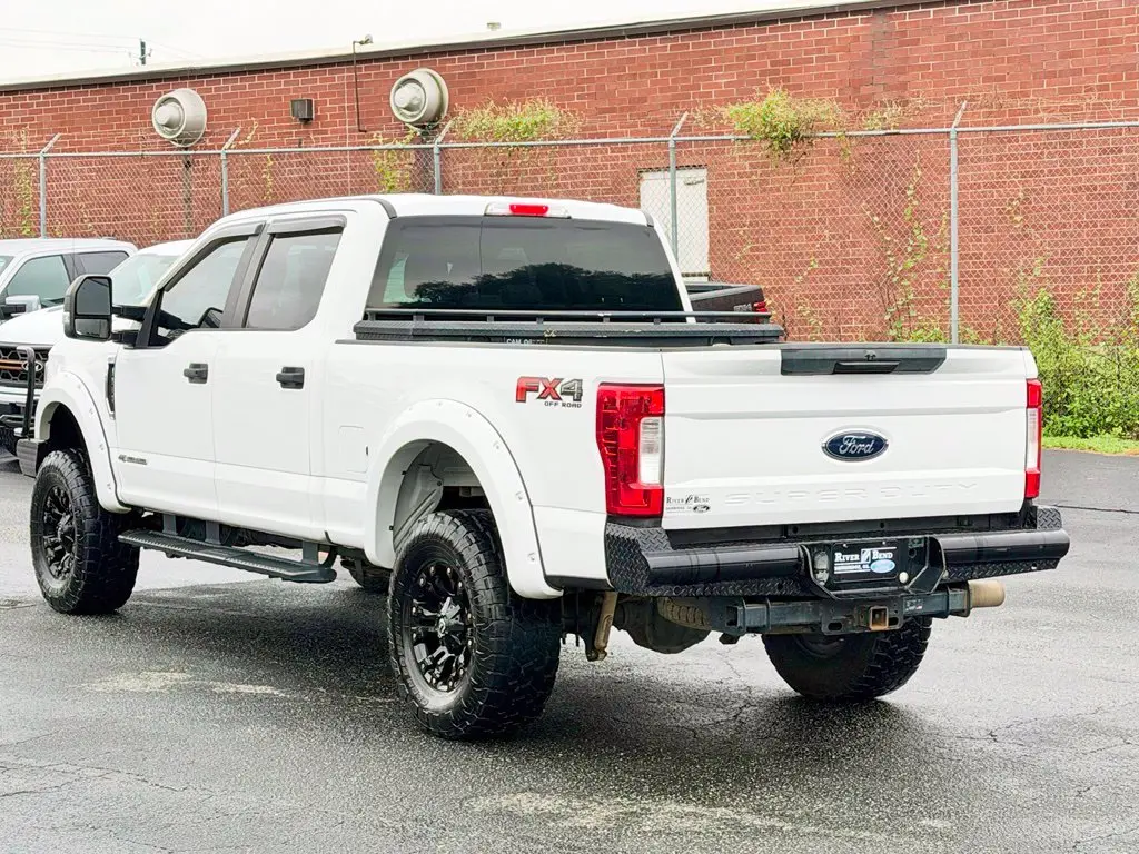 2017 Ford F-250 - $36,895