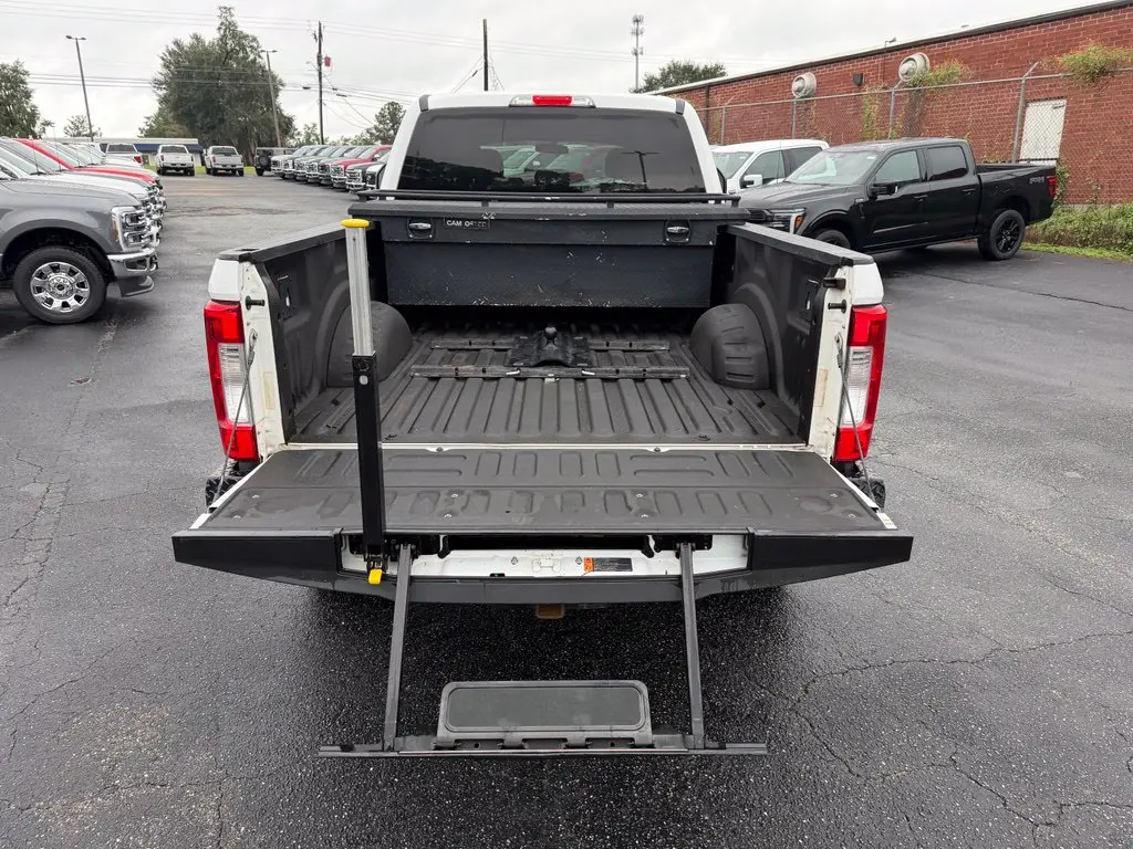 2017 Ford F-250 - $36,895