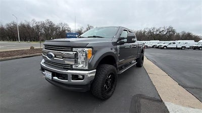 2017 Ford F-250 Super Duty 4X4 Lariat 4DR Crew Cab 6.8 FT. SB Pickup