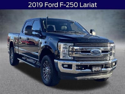 2019 Ford F-250 Super Duty 4X4 Lariat 4DR Crew Cab 8 FT. LB Pickup