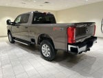 2023 F-250 Super Duty Thumbnail 3