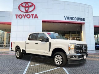 2024 Ford F-250 Super Duty with Oxford White Exterior