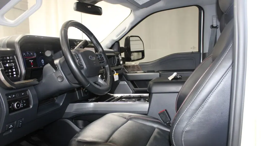2024 Ford F-250 Super Duty Platinum