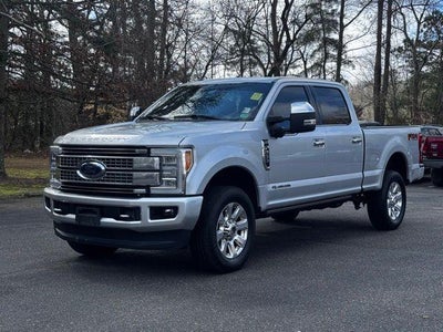 2017 Ford F-250 Super Duty 4X4 Lariat 4DR Crew Cab 8 FT. LB Pickup