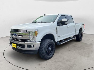 2019 Ford F-250 Super Duty 4X4 Lariat 4DR Crew Cab 8 FT. LB Pickup