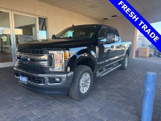 2019 Ford F-250 Super Duty with Black Exterior