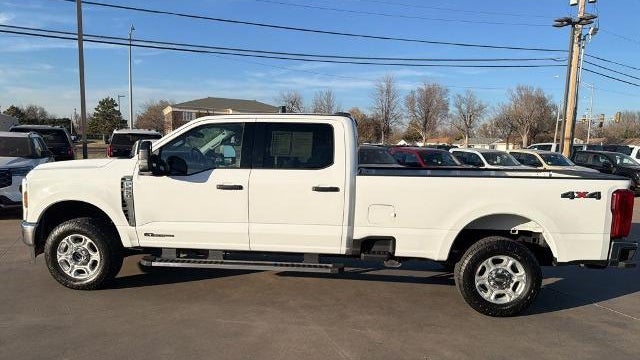 2025 Ford F-250 Super Duty Platinum