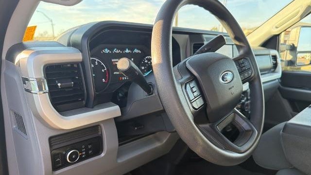 2025 Ford F-250 Super Duty Platinum