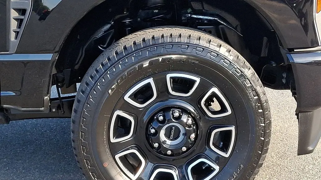2025 Ford F-250 Super Duty XLT