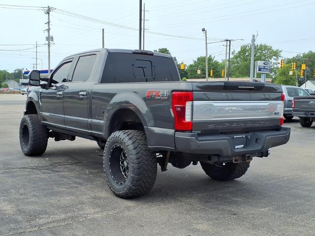 2017 Ford F-250 Super Duty Platinum — photo 1 of 12