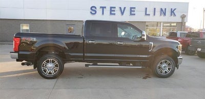 2018 Ford F-250 Super Duty 4X4 Lariat 4DR Crew Cab 8 FT. LB Pickup