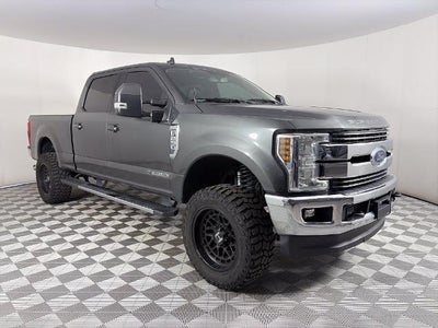 2019 Ford F-250 Super Duty 4X4 Lariat 4DR Crew Cab 8 FT. LB Pickup