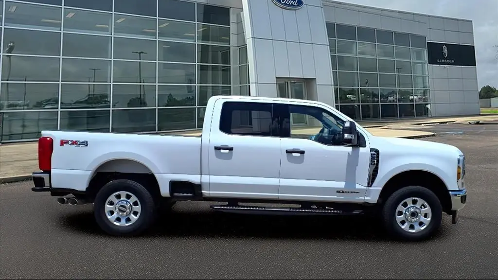 2024 Ford F-250 Super Duty XLT