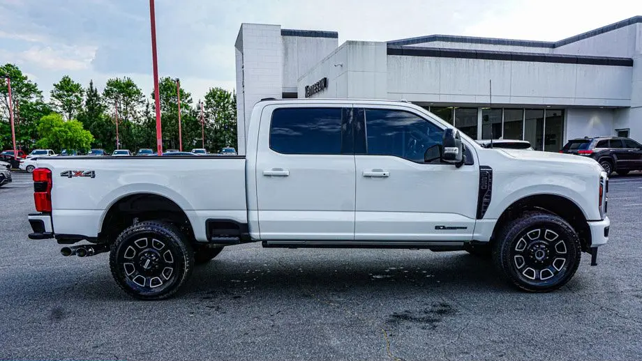 2025 Ford F-250 Super Duty Platinum
