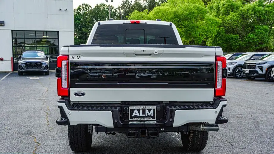 2025 Ford F-250 Super Duty Platinum