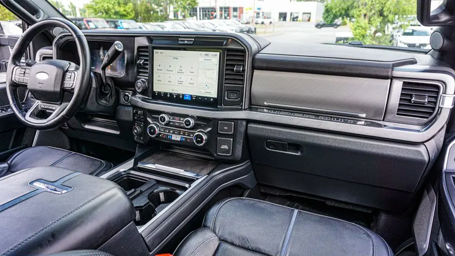 2025 Ford F-250 Super Duty Platinum