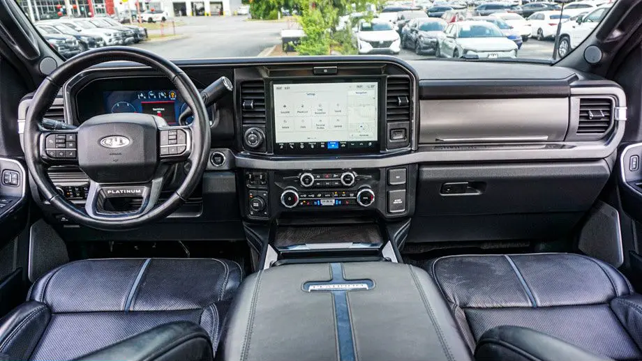2025 Ford F-250 Super Duty Platinum