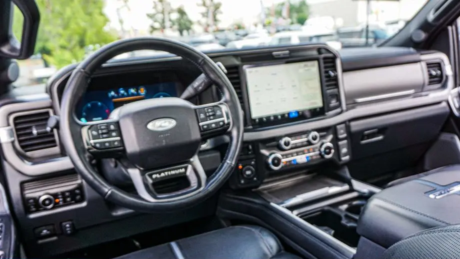 2025 Ford F-250 Super Duty Platinum